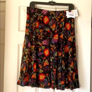 Lularoe Madison skirt. Size large. Bnwt